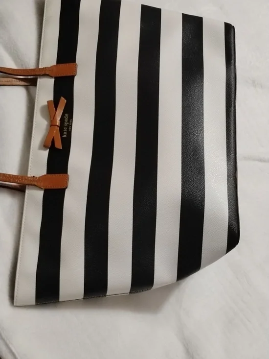 EUC, KATE SPADE Black & White Leather Striped Large Tote! Brown Leather Accents - Picture 12 of 12